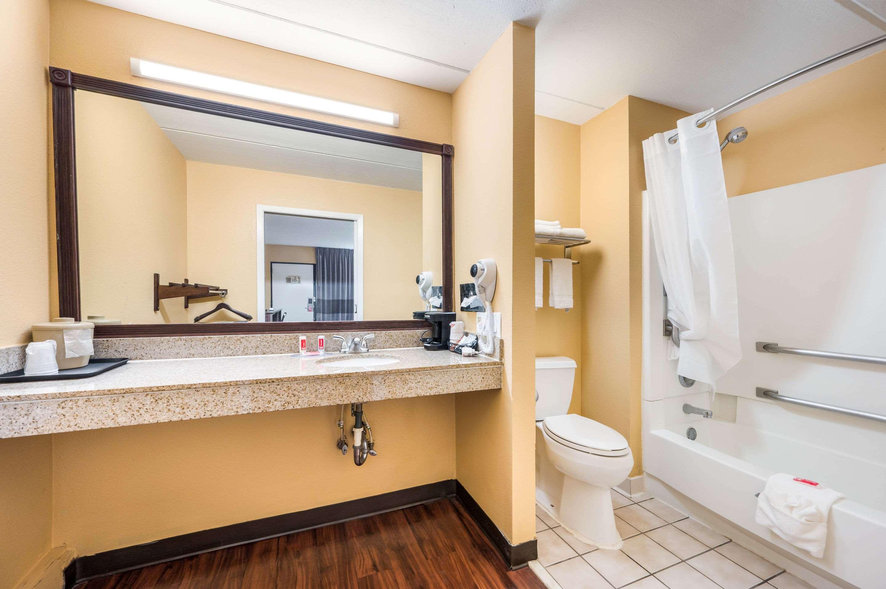 Hotel Econo